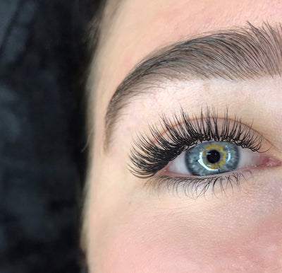 What is the Fastest Way to Remove Eyelash Extensions at Home? Why You Shouldn’t Do It Yourself